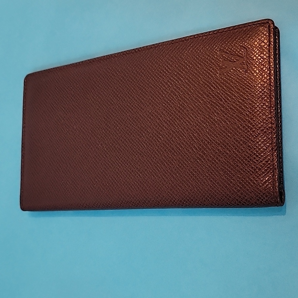 Louis Vuitton 1998 Taiga Leather Porte-Valeurs Cartes Checkbook Wallet